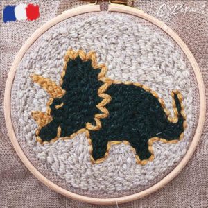 kit punch needle dinosaure triceratops 68b9c210 7d4b 45b9 ad85 be523af942df