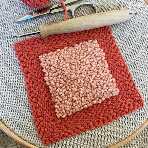 punch needle sur coussin