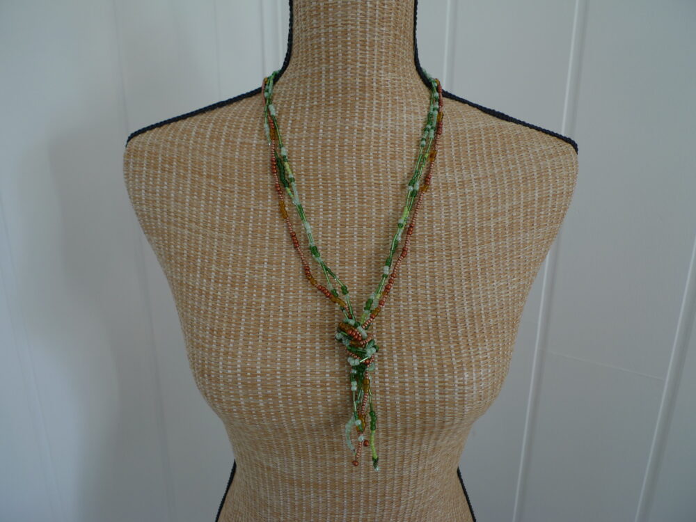 collier perles vert