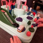 Jeux Montessori circuit de voiture photo review