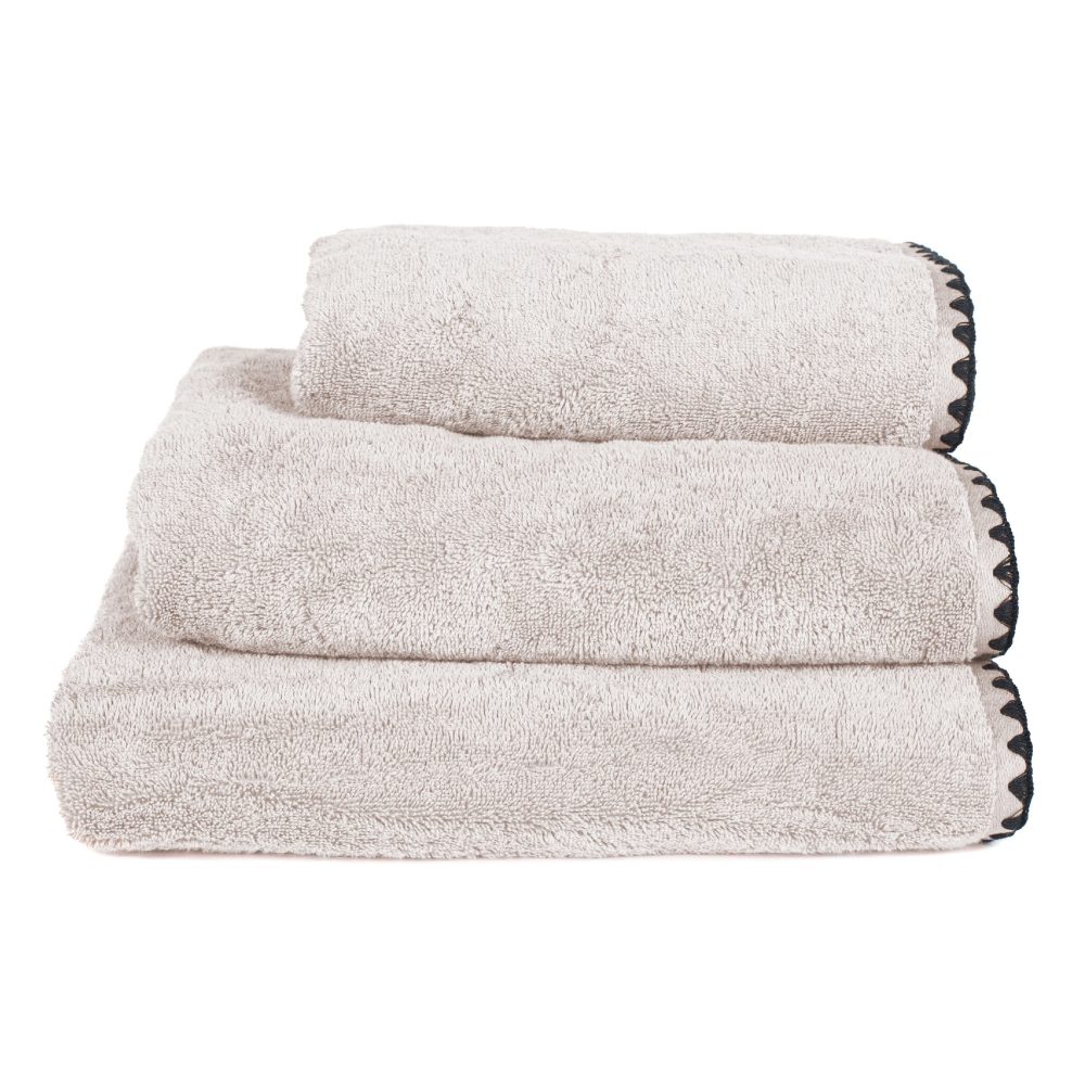 tapis de bain et serviette