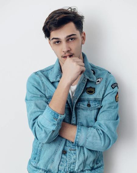 denim-blue-jeans-clothing-cool-model-1532261-pxhere.com