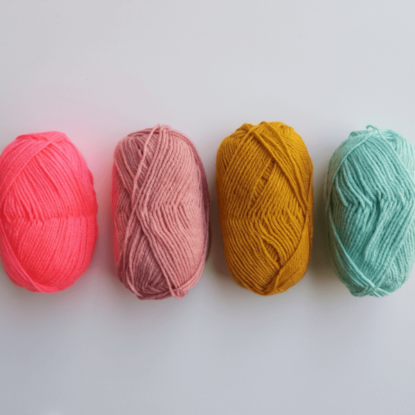 laine tricotin mecanique mot en tricotin couleurs