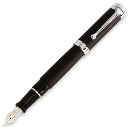 stylo plume de marque stylo à plume de marque sur un support blanc