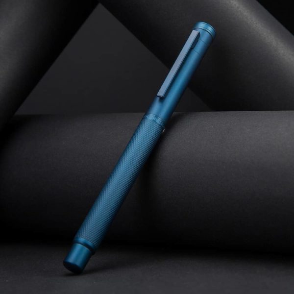 stylo plume bleu