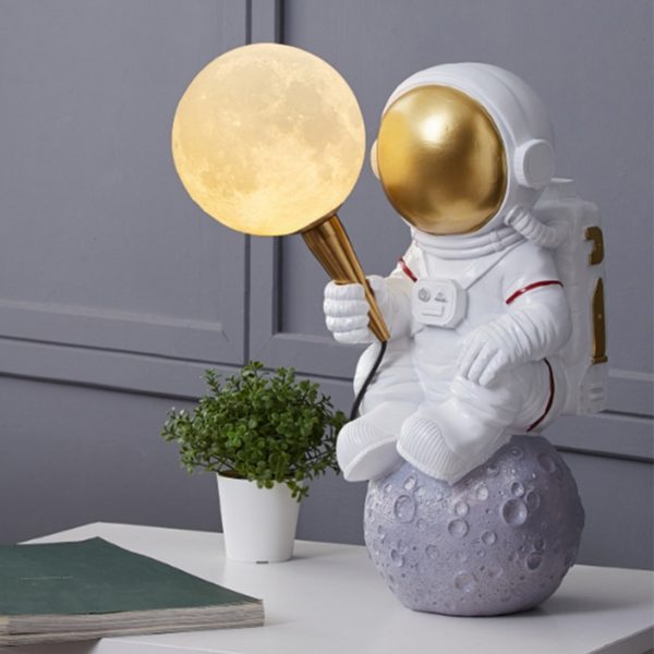 Lampe lune astronaute décorative pour chambre d’enfants