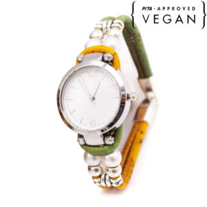 face de la montre bracelet en liège de couleur natura avec logo peta approved vegan