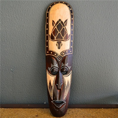 Masque Africain peint en bois massif