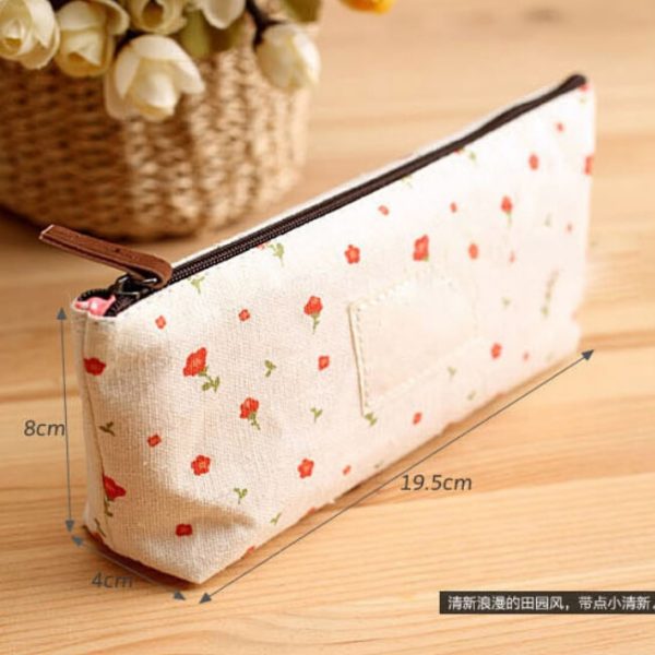 Trousse blanche à fleurs avec dimensions Mey