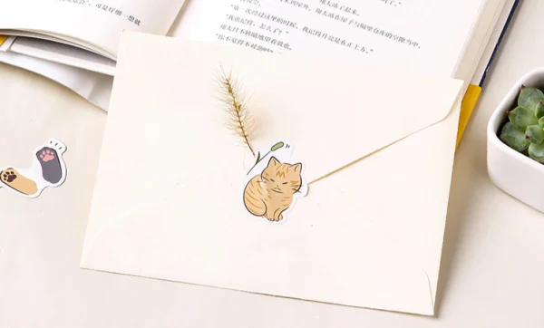 Autocollants chat Tama sur enveloppe